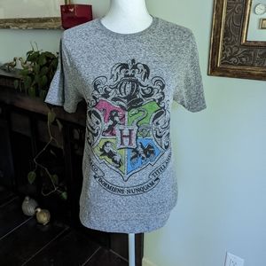 Harry Potter Womens Small Short Sleeve Hogwarts Crew Neck Graphic Tshirt Soft 89